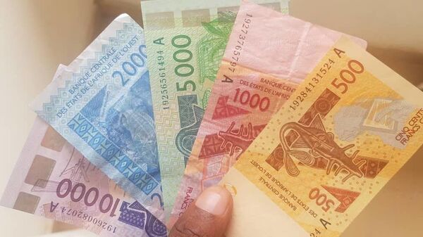 Des billets de francs CFA de la zone UEMOA - Sputnik Afrique