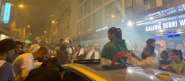 Une rue de Paris après la victoire de l'Algérie en finale de la CAN - Sputnik Afrique