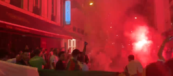 Une rue de Paris après la victoire de l'Algérie en finale de la CAN - Sputnik Afrique