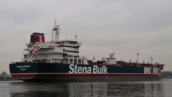This handout photo received on July 19, 2019 courtesy of Nico Kemps shows the Stena Impero, a British-flagged tanker, off the coast of Amsterdam on December 26, 2018. - Sputnik Afrique