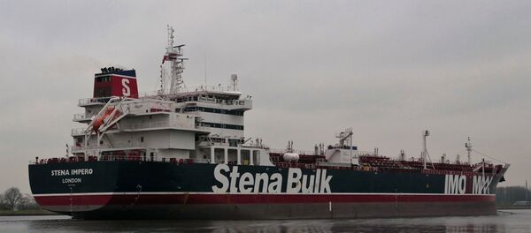 This handout photo received on July 19, 2019 courtesy of Nico Kemps shows the Stena Impero, a British-flagged tanker, off the coast of Amsterdam on December 26, 2018. - Sputnik Afrique
