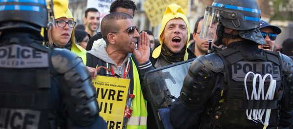 Mobilisation des Gilets jaunes à Paris - Sputnik Afrique