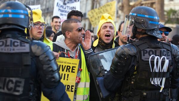 Mobilisation des Gilets jaunes à Paris - Sputnik Afrique