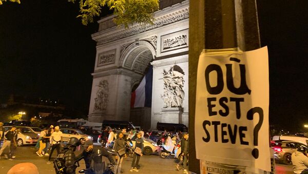 Une affiche «Où est Steve?» à Paris - Sputnik Afrique
