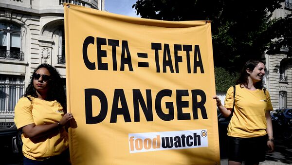 Manifestants contre le CETA à Paris - Sputnik Afrique