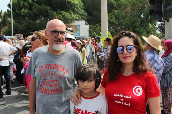Hommage national à Caïd Essebsi: «Aujourd’hui, la Tunisie est orpheline, mais sereine» Hommage national à Caïd Essebsi: «Aujourd’hui, la Tunisie est orpheline, mais sereine» - Sputnik Afrique