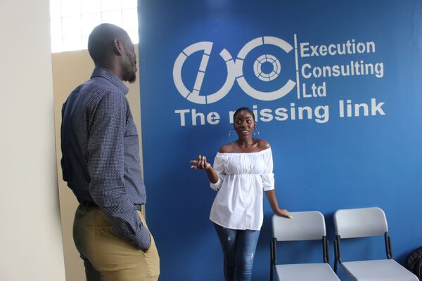 À Douala, le coworking explose sur fond de crise économique À Douala, le coworking explose sur fond de crise économique - Sputnik Afrique