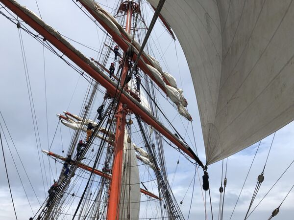 Des quatre-mâts centenaires russes préparent un tour du monde - Sputnik Afrique