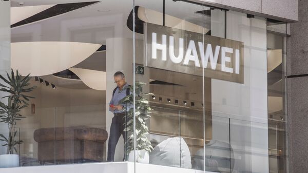 Флагманский магазин Huawei в Мадриде - Sputnik Afrique