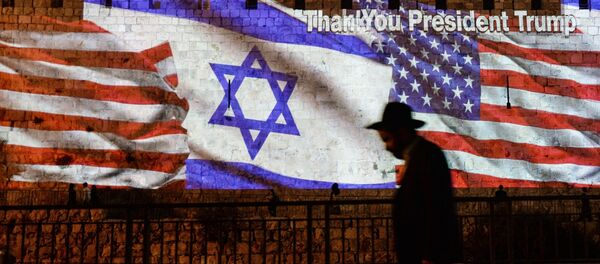 Drapeaux israélien et américains (image d'illustration) - Sputnik Afrique