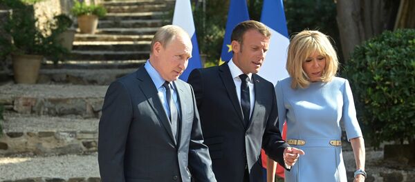 Vladimir Poutine, Emmanuel Macron et Brigitte Macron au fort de Brégançon, 19 août 2019 - Sputnik Afrique