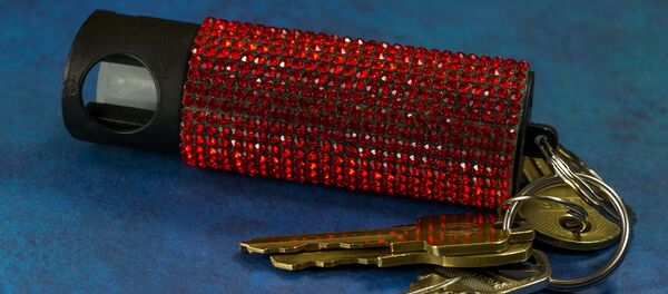 une bombe lacrymogène - Sputnik Afrique