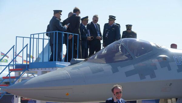 La délégation algérienne à Maks a visité deux fois le Su-57 - Sputnik Afrique