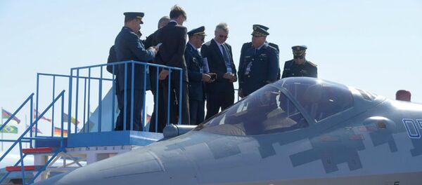 La délégation algérienne à Maks a visité deux fois le Su 57 - Sputnik Afrique