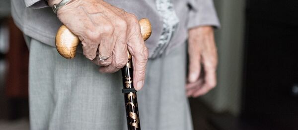 Old Lady - Sputnik Afrique