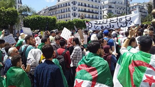  Manifestation antipouvoir des étudiants à Alger  - Sputnik Afrique