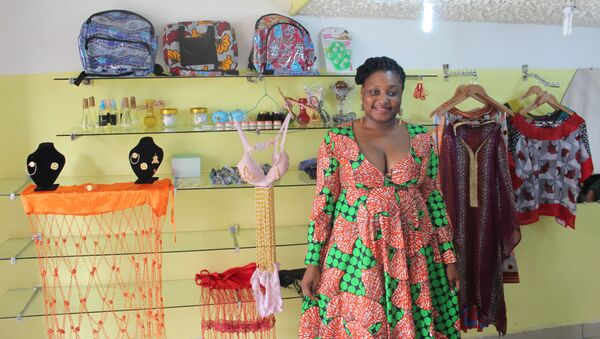 Roukiatou Djinko à l’inauguration de sa boutique - Sputnik Afrique