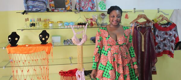 Roukiatou Djinko à l’inauguration de sa boutique - Sputnik Afrique
