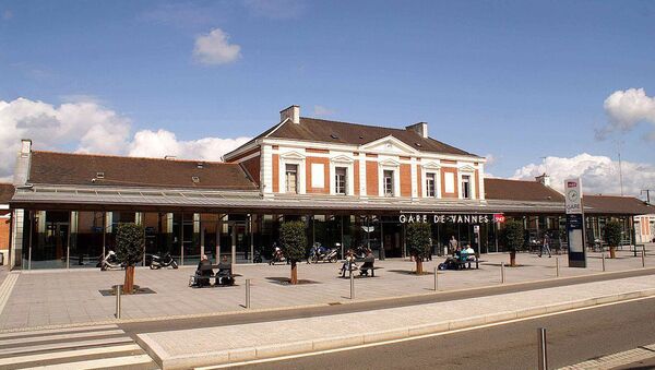 Gare de Vannes, bâtiment voyageurs vue du côté ville - Sputnik Afrique