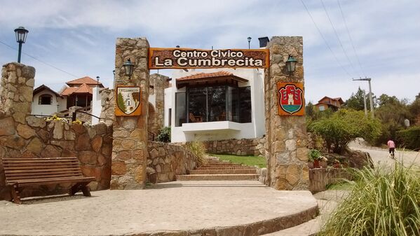 A l’entrée de La Cumbrecita, chaque touriste reçoit un plan du village. Il peut s’orienter en fonction des noms des restaurants et des hôtels. - Sputnik Afrique