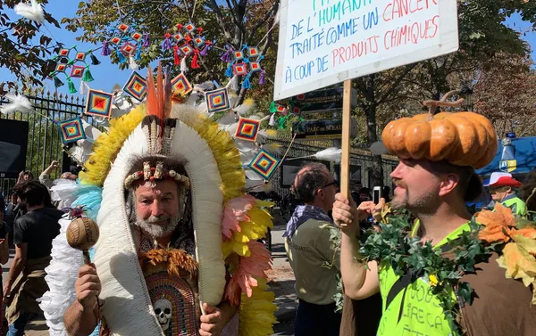 Des Gilets jaunes à la marche pour le climat, le 21 septembre - Sputnik Afrique