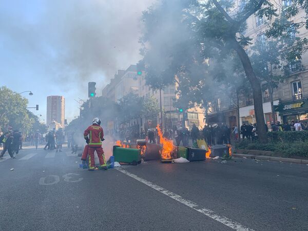 Dégradations lors du duo Marche pour le climat/acte 45 des Gilets jaunes - images Dégradations lors du duo Marche pour le climat/acte 45 des Gilets jaunes - images - Sputnik Afrique
