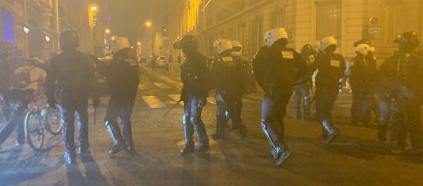 L'acte 45 se poursuit: une soirée sous surveillance sur les Champs-Élysées, 21 septembre 2019 - Sputnik Afrique