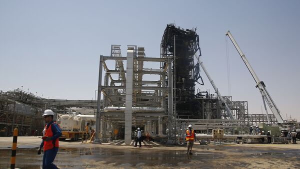 Une installation pétrolière en Arabie saoudite (archive photo) - Sputnik Afrique