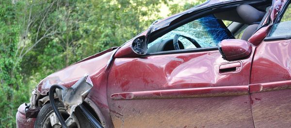 une voiture accidentée - Sputnik Afrique