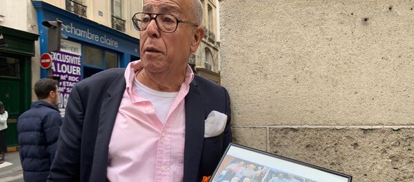 Des gens viennent rendre hommage à Jacques Chirac, 26 septembre 2019  - Sputnik Afrique