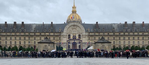 Décès de Jacques Chirac: une cérémonie populaire pour rendre hommage à l’ancien Président français se tient à Paris, 29 septembre 2019 - Sputnik Afrique
