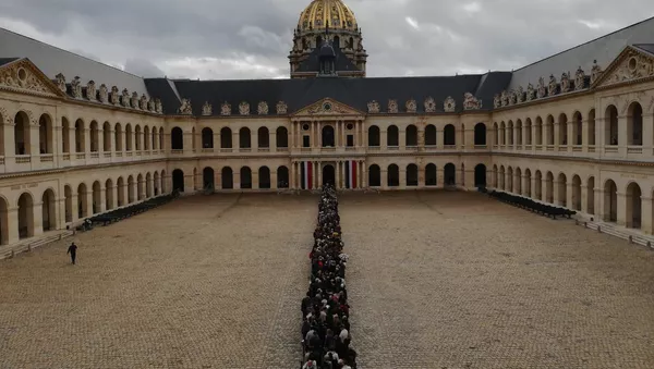 Décès de Jacques Chirac: une cérémonie populaire pour rendre hommage à l’ancien Président français se tient à Paris, 29 septembre 2019 - Sputnik Afrique