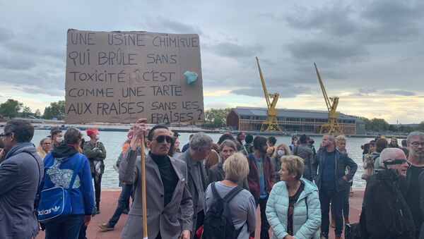 Une manifestation des habitants de Rouen après l'incendie de Lubrizol, 30 septembre 2019 - Sputnik Afrique