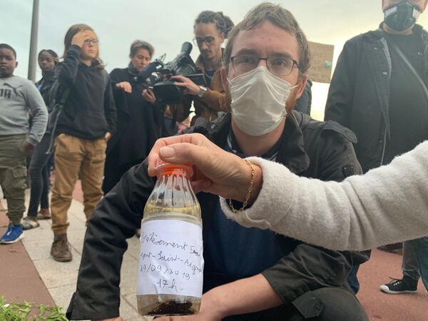 «On est face à une catastrophe industrielle»: une manifestation à Rouen après l'incendie de Lubrizol «On est face à une catastrophe industrielle»: une manifestation à Rouen après l'incendie de Lubrizol - Sputnik Afrique
