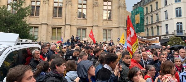 Rouen: syndicats et ONG manifestent pour la vérité sur l'incendie Rouen: syndicats et ONG manifestent pour la vérité sur l'incendie - Sputnik Afrique