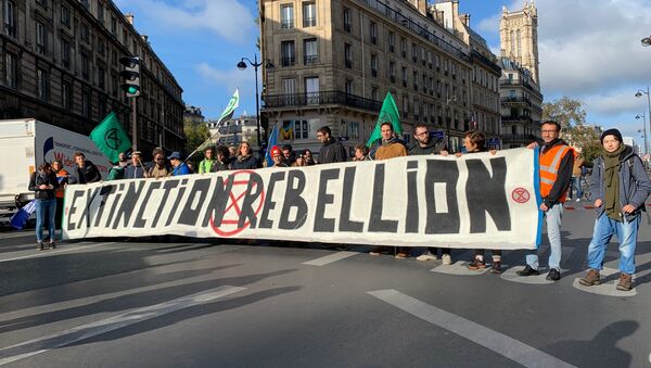 Action d'Extinction Rebellion à Paris, le 10 octobre 2019 - Sputnik Afrique