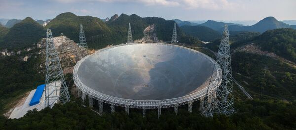 Le FAST, immense télescope, installé en Chine - Sputnik Afrique