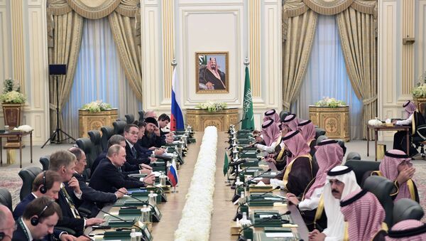 Saudi King Salman bin Abdulaziz Al Saud Holds Talks With Russian President Vladimir Putin - Sputnik Afrique