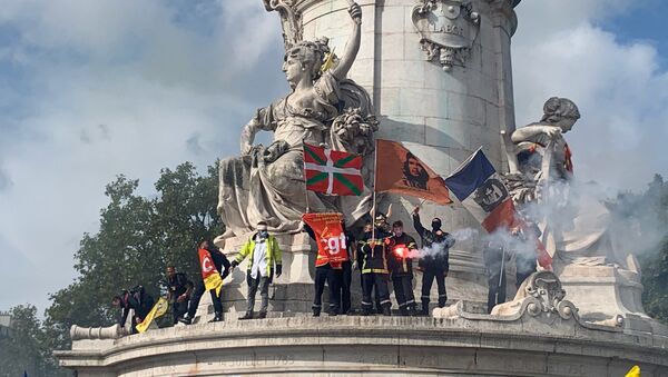 Manifestation des pompiers à Paris, le 15 octobre 2019 - Sputnik Afrique