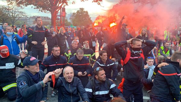Manifestation des pompiers professionnels à Paris, le 15 octobre 2019 - Sputnik Afrique