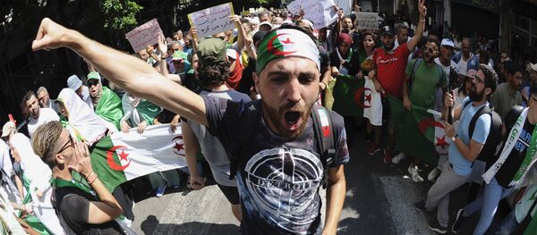 Manifestants du Hirak, Algérie Manifestants du Hirak, Algérie - Sputnik Afrique