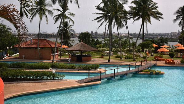 Piscine de l'hôtel Ivoire à Abidjan - Sputnik Afrique