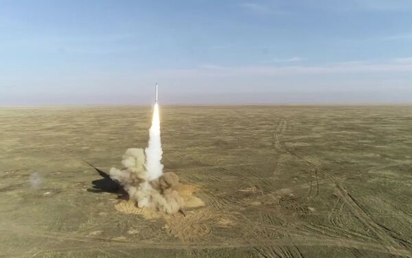 Un missile de croisière lancé à partir du système de missiles Iskander - Sputnik Afrique