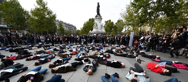 Un «die-in» à Paris Un «die-in» à Paris - Sputnik Afrique
