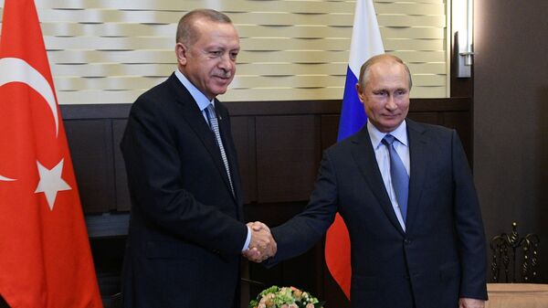 Президент России Владимир Путин и президент Турции Реджеп Тайип Эрдоган во время встречи в Сочи - Sputnik Afrique