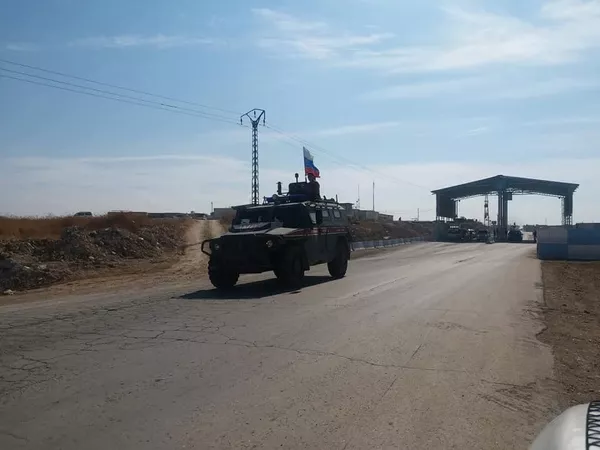 Des forces russes ont franchi l'Euphrate en direction de la frontière syro-turque - photos Des forces russes ont franchi l'Euphrate en direction de la frontière syro-turque - photos - Sputnik Afrique
