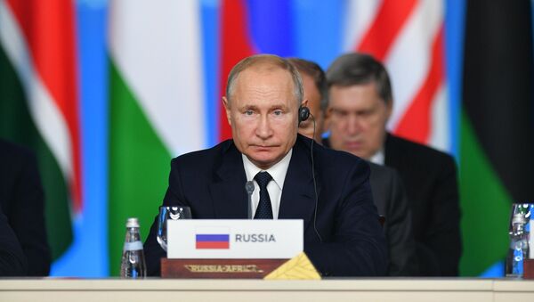  Vladimir Poutine lors de la deuxième session plénière du sommet Russie-Afrique à Sotchi - Sputnik Afrique