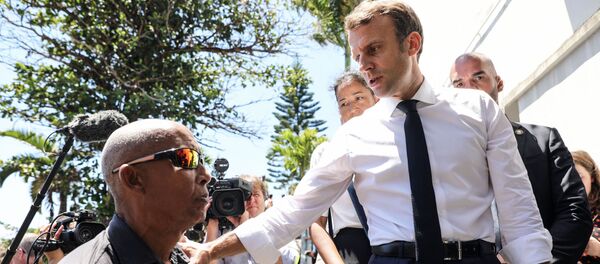 Emmanuel Macron aux Camélias, le 24 october 2019 - Sputnik Afrique