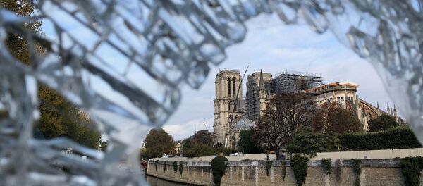Notre-Dame de Paris en cours de restauration - Sputnik Afrique