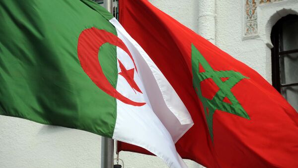 Les drapeaux algérien et marocain - Sputnik Afrique